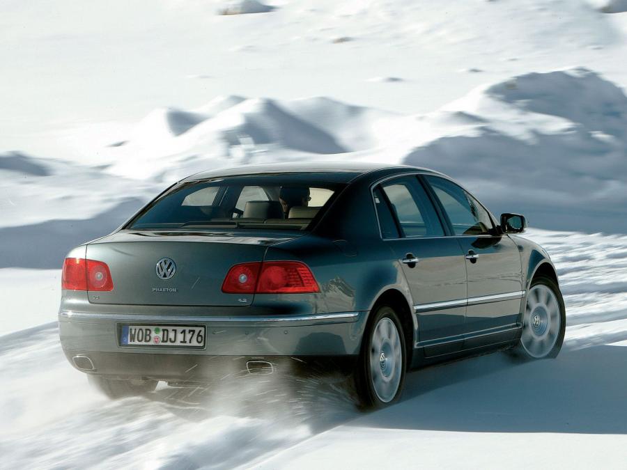  Volkswagen Phaeton V8 2002 года  (фото 8 из 12)